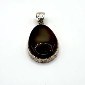 Alternative view of Zilveren hanger met cognac amber