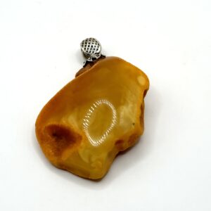 Alternative view of Zilveren hanger met honing-amber