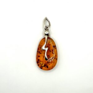 Zilveren hanger met cognac amber