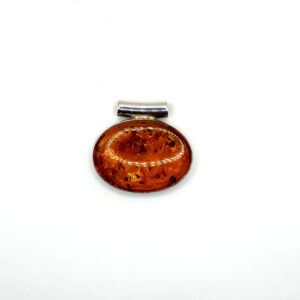 Zilveren hanger met cognac amber