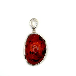 Zilveren hanger met cognac amber