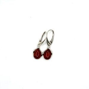 Zilveren oorbellen met cognac amber