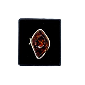 Alternative view of Ring met cognac-amber