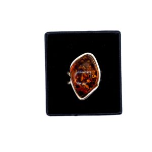 Alternative view of Ring met cognac-amber