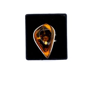 Alternative view of Ring met cognac-amber