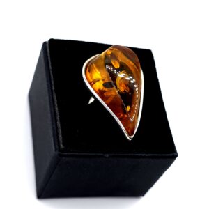 Ring met cognac-amber
