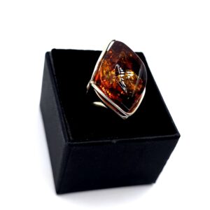 Ring met cognac-amber
