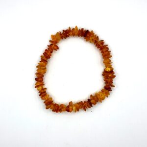 Elastische armband met barnsteen